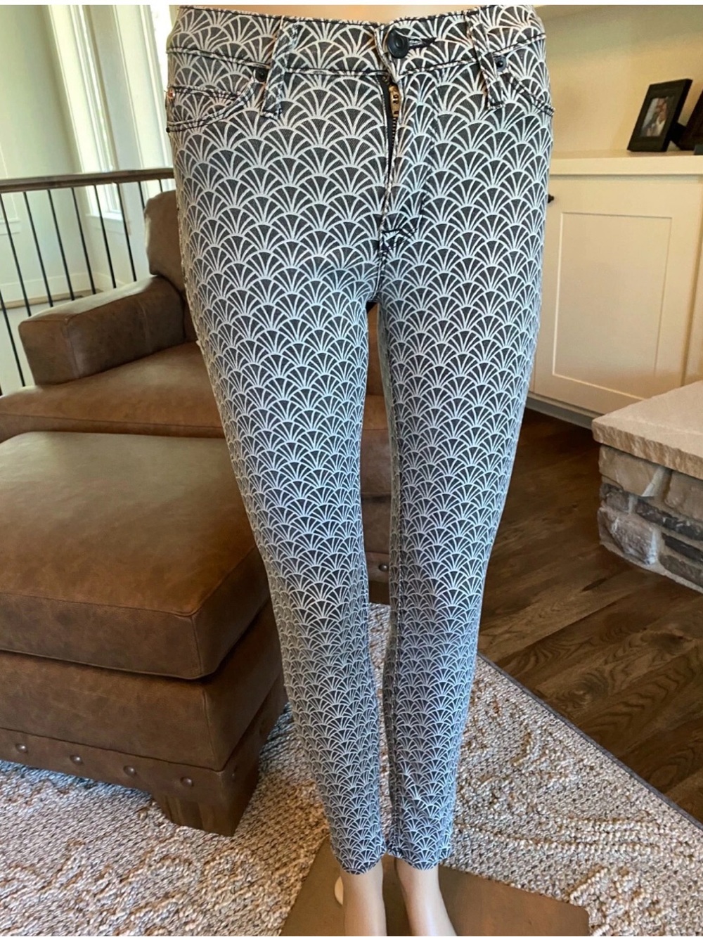Hudson Jeans Super Skinny midrise Gray White Geometric Print Pants Size 25-010
